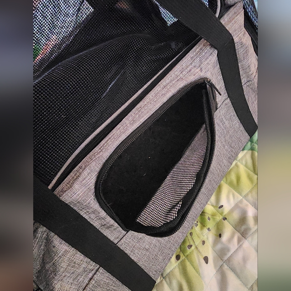 Pet Carrier - Picture 7 of 9